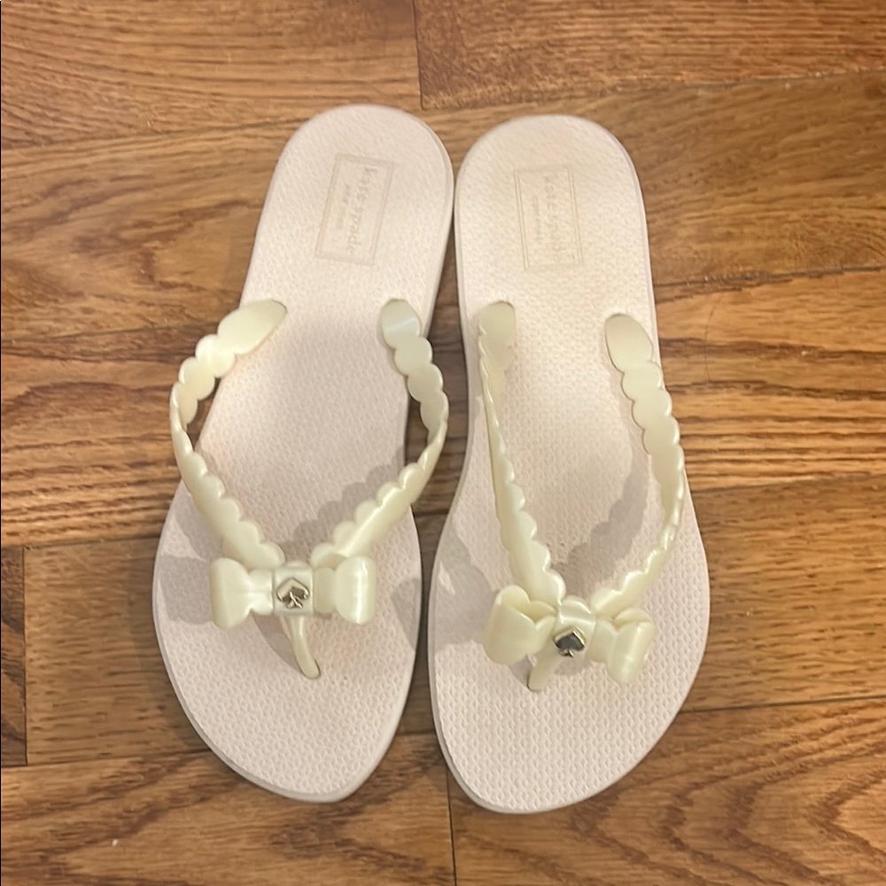 Kate Spade Bow Flip Flops -9 worn once